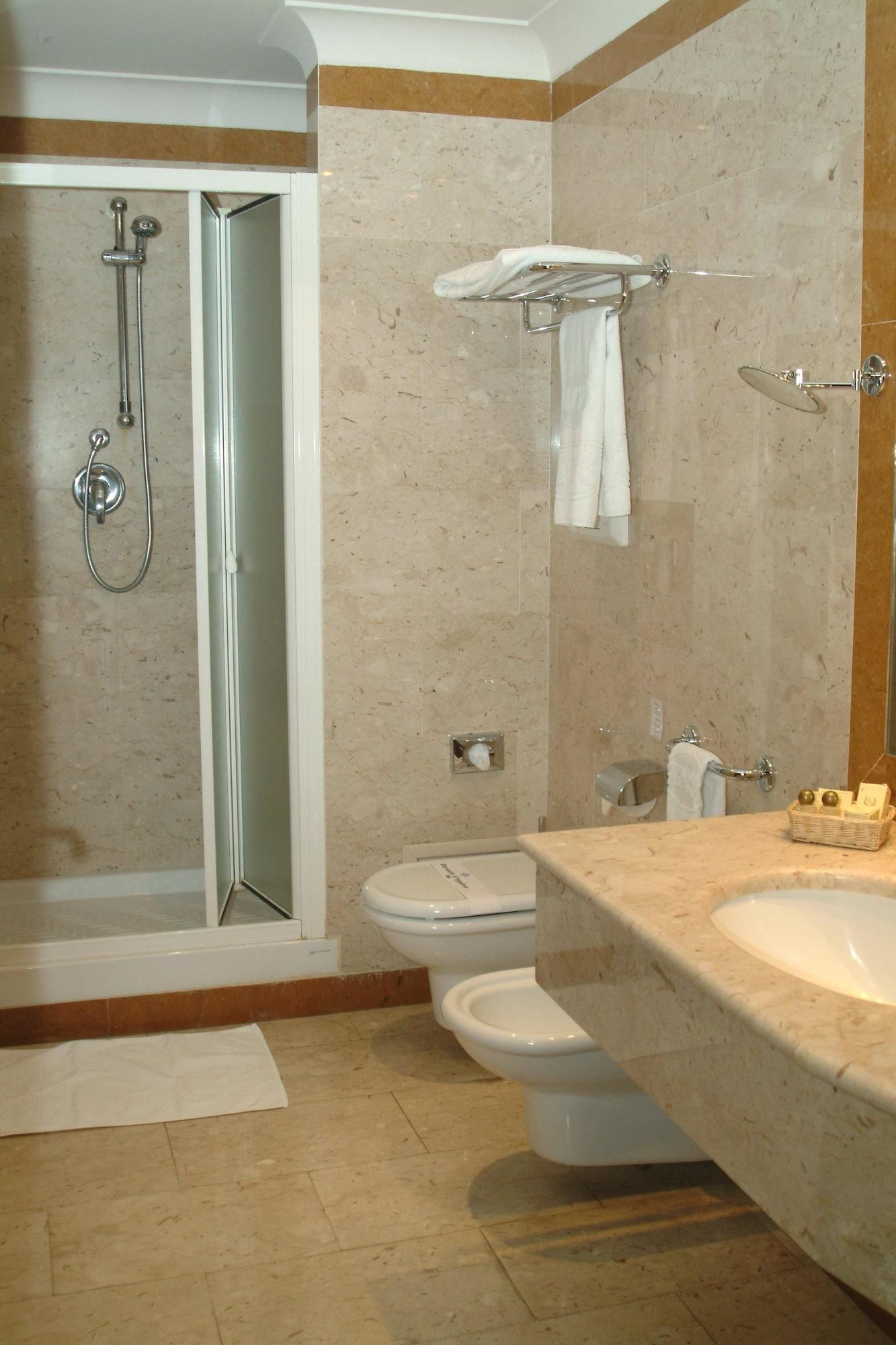 Hotel La Ville Катания Экстерьер фото
